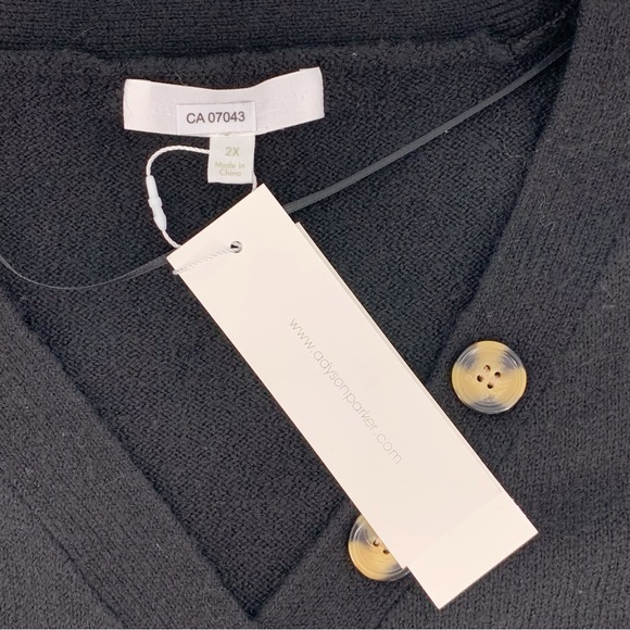 Adyson Parker NWT Black Button V-Neck Sweater, 2X - Picture 7 of 11